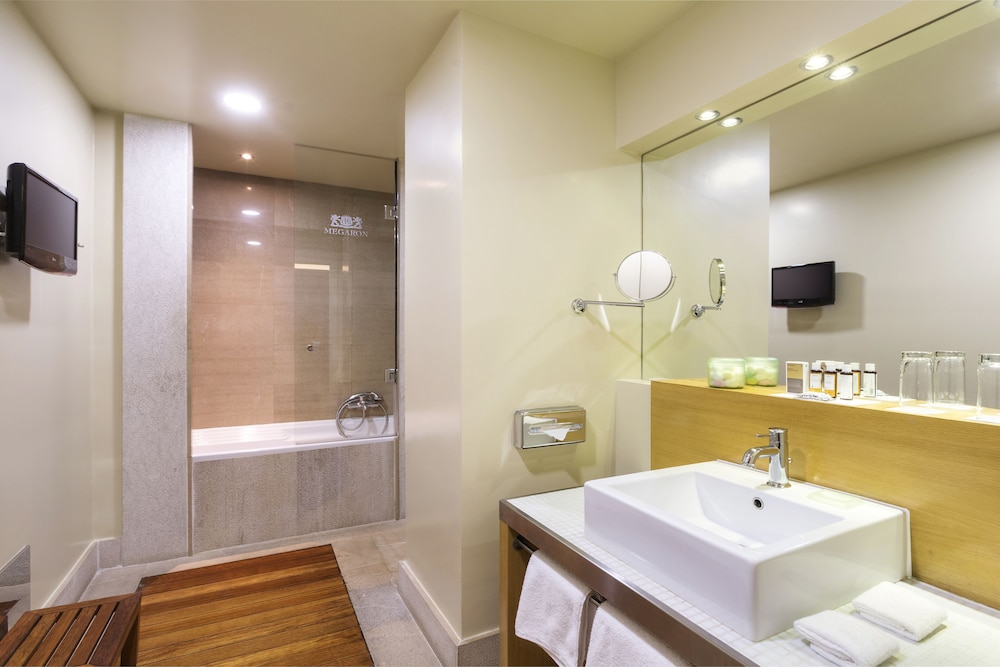 Junior Suite, Double Bed, Sea View, GDM MEGARON HISTORICAL MONUMENT HOTEL 2/2