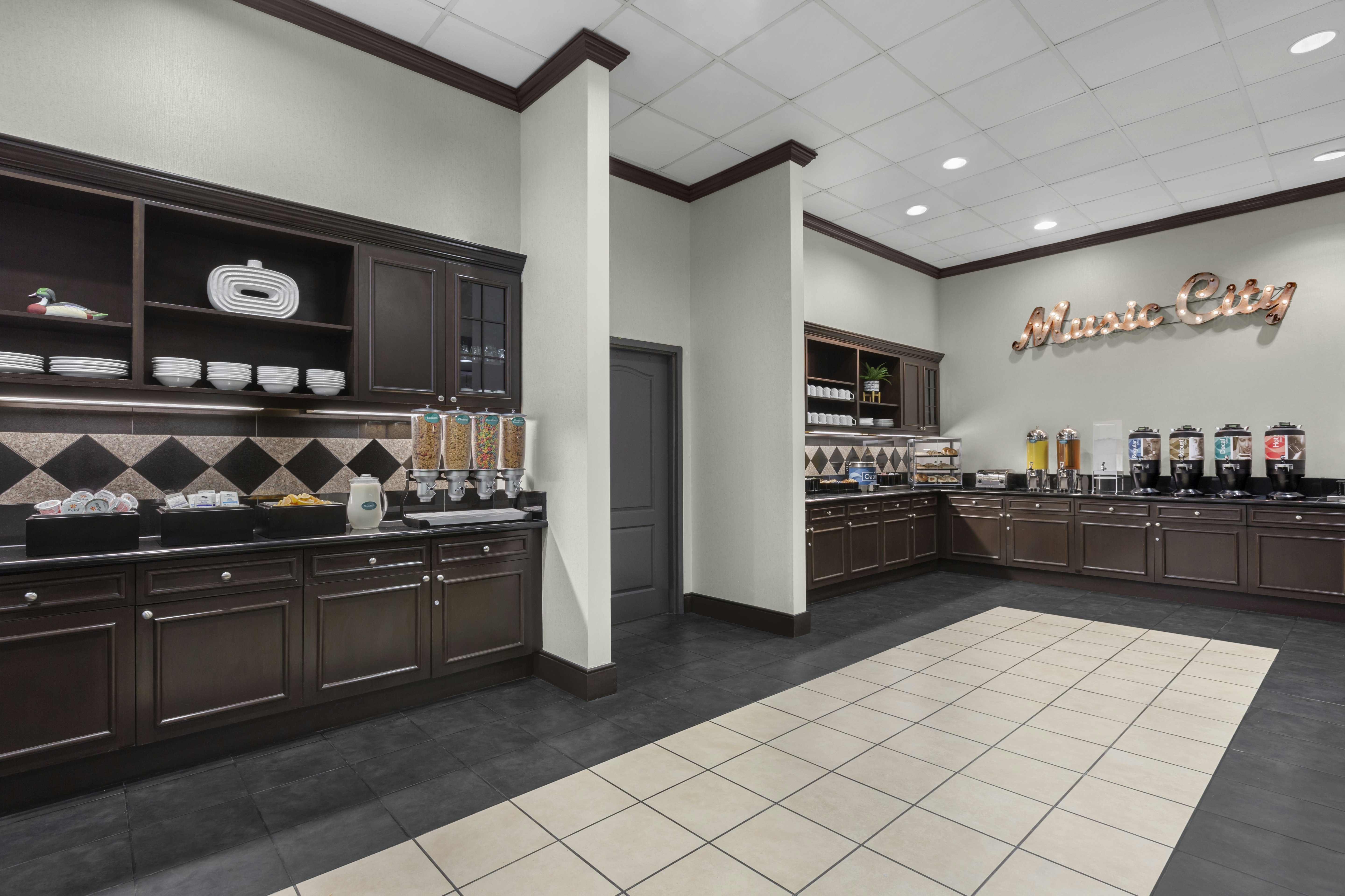 HOMEWOOD SUITES BY HILTON NASHVILLE-DOWNTOWN 17/35