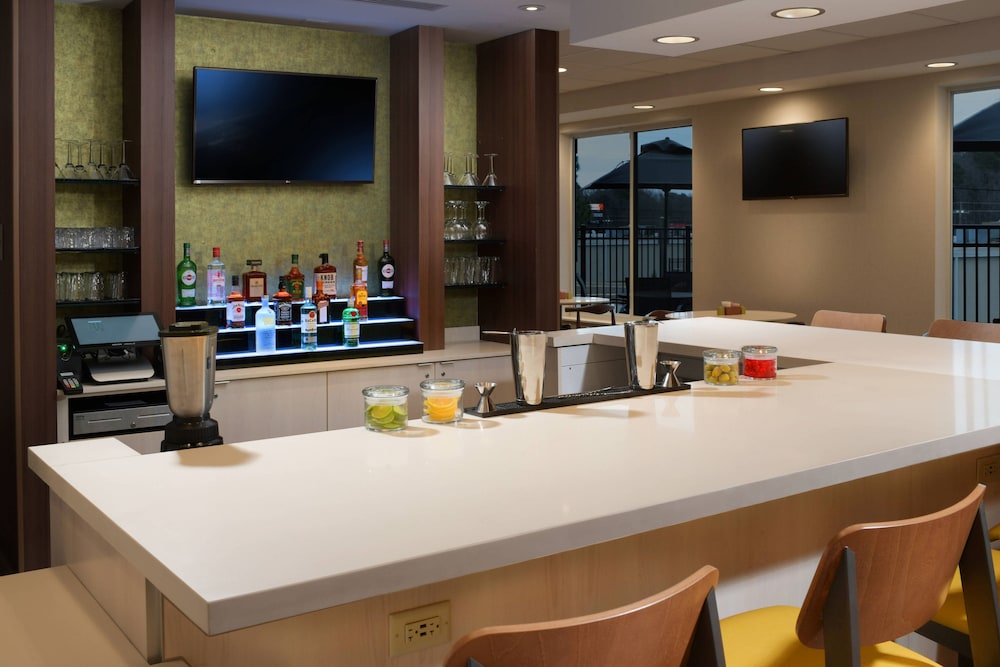 Fairfield Inn & Suites By Marriott El Dorado 24/28