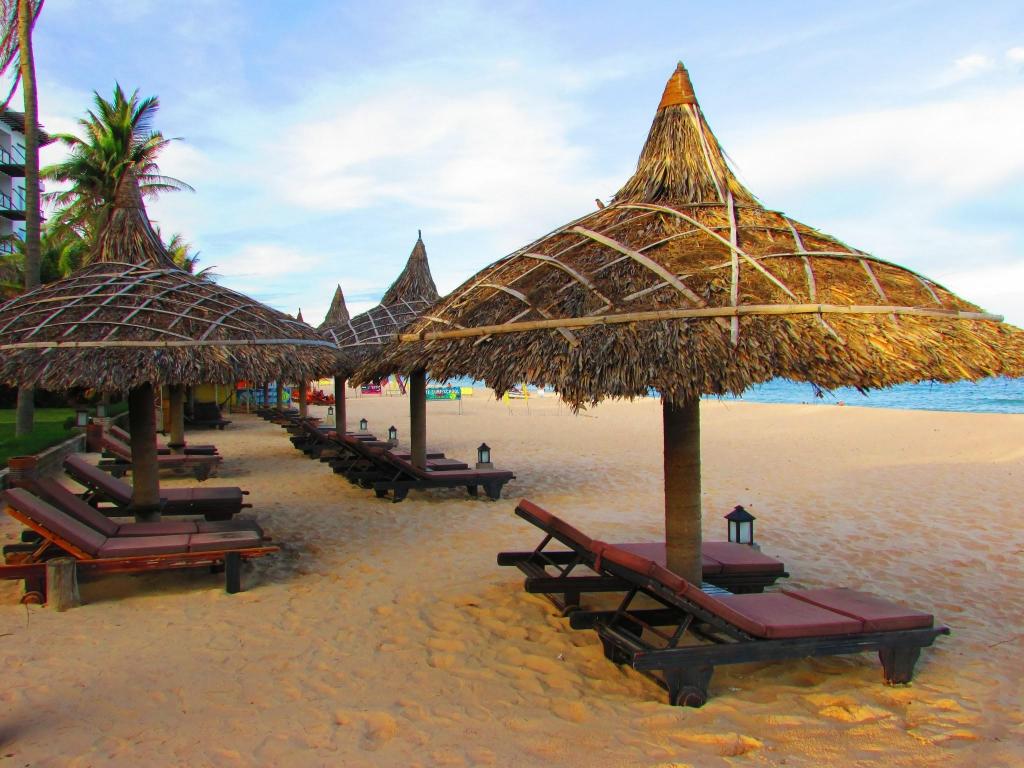 THE BEACH RESORT 31/44