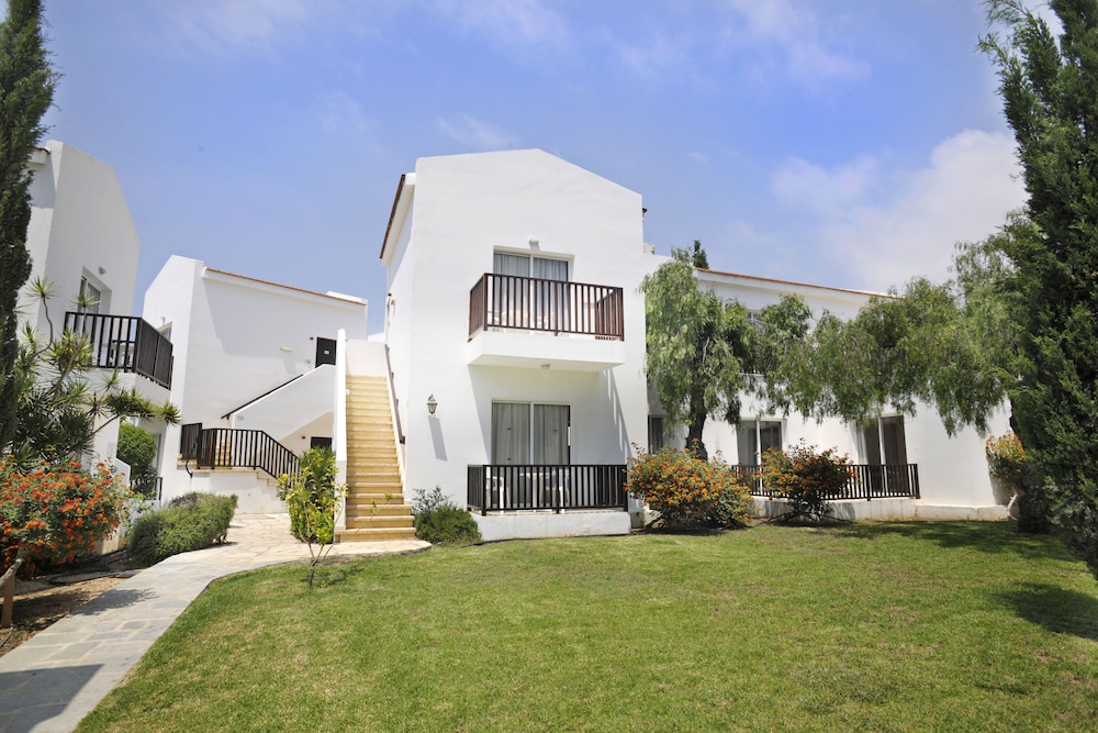 Akti Beach Hotel & Village Resort 61/68