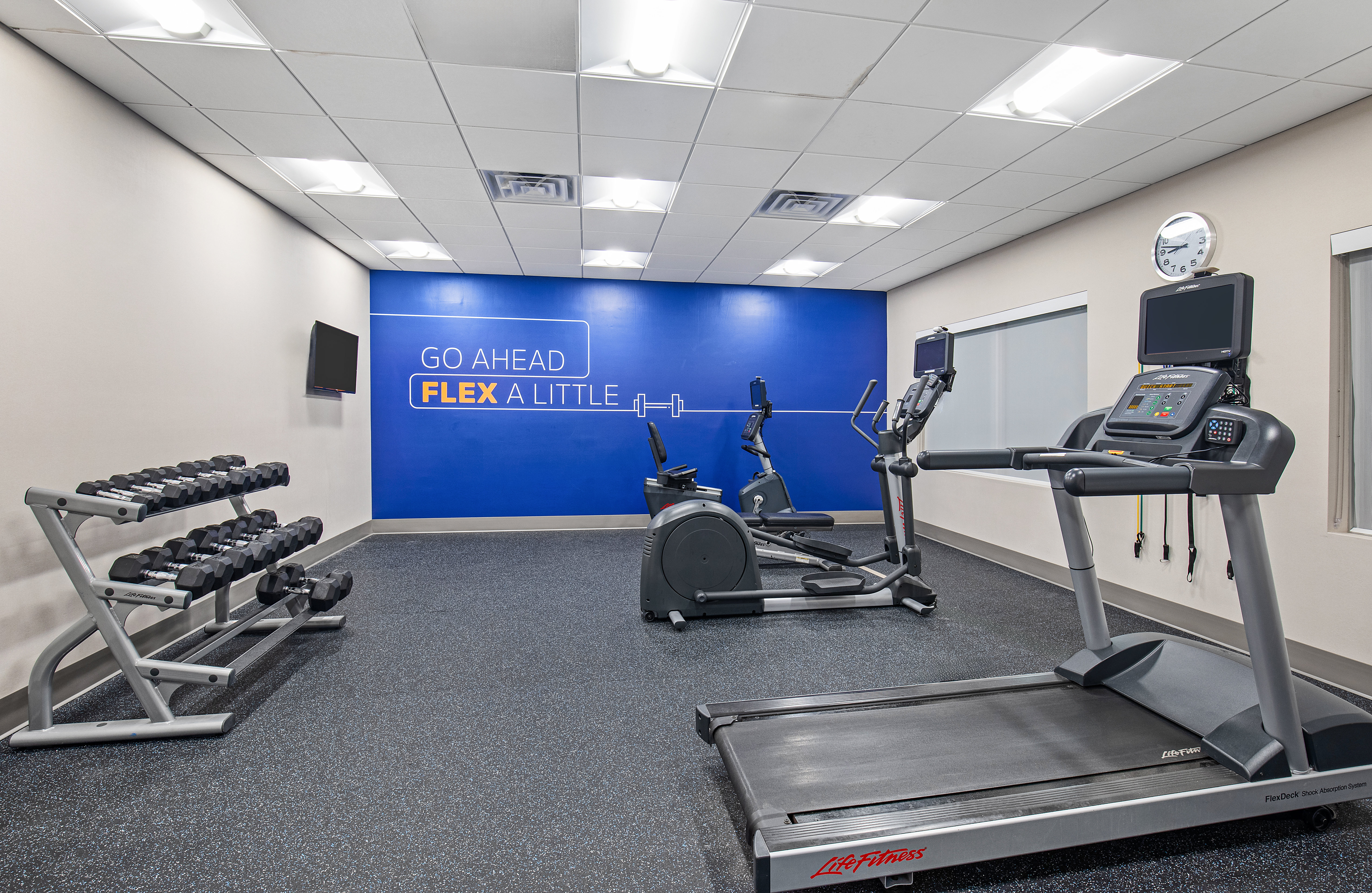 Holiday Inn Express Suites Carrollton West 10/29