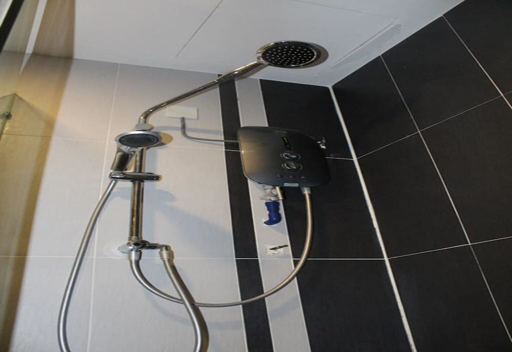T Hotel Jalan Tar 45/45