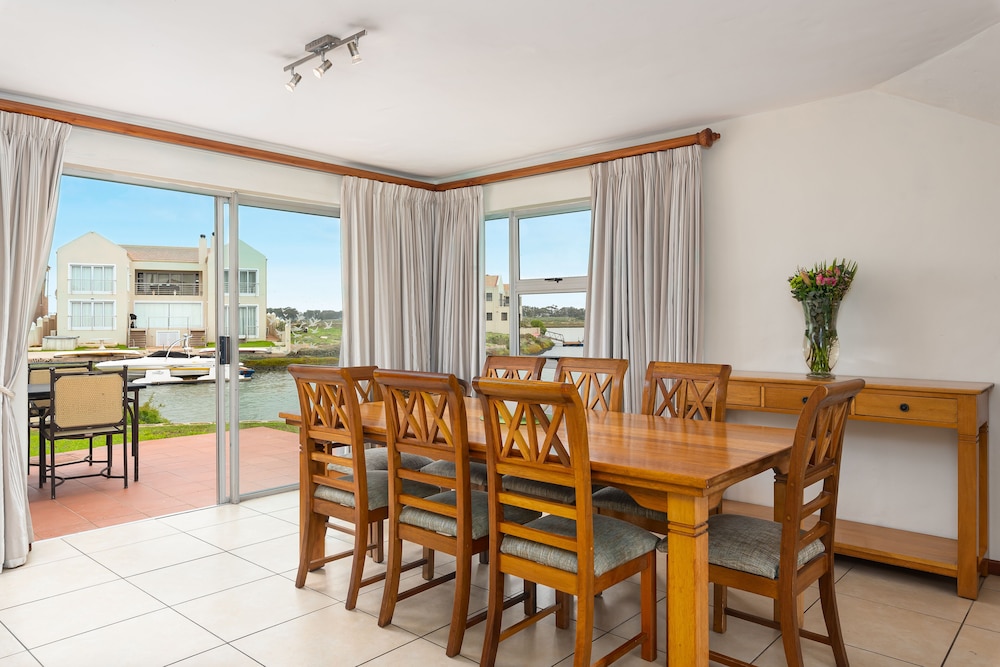 Port Owen Marina 33/50