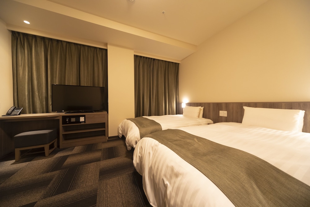 Moderate, Twin Beds