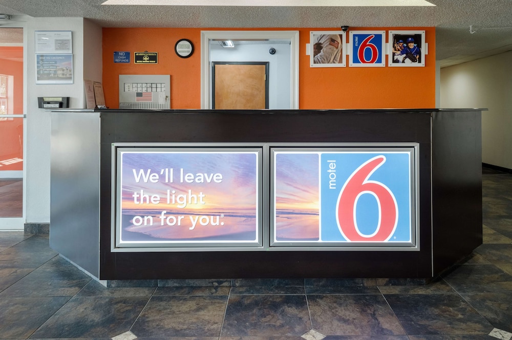 Motel6 Mobile, AL 10/40