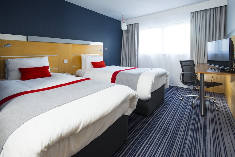 Holiday Inn Express London Epsom Downs 20/69