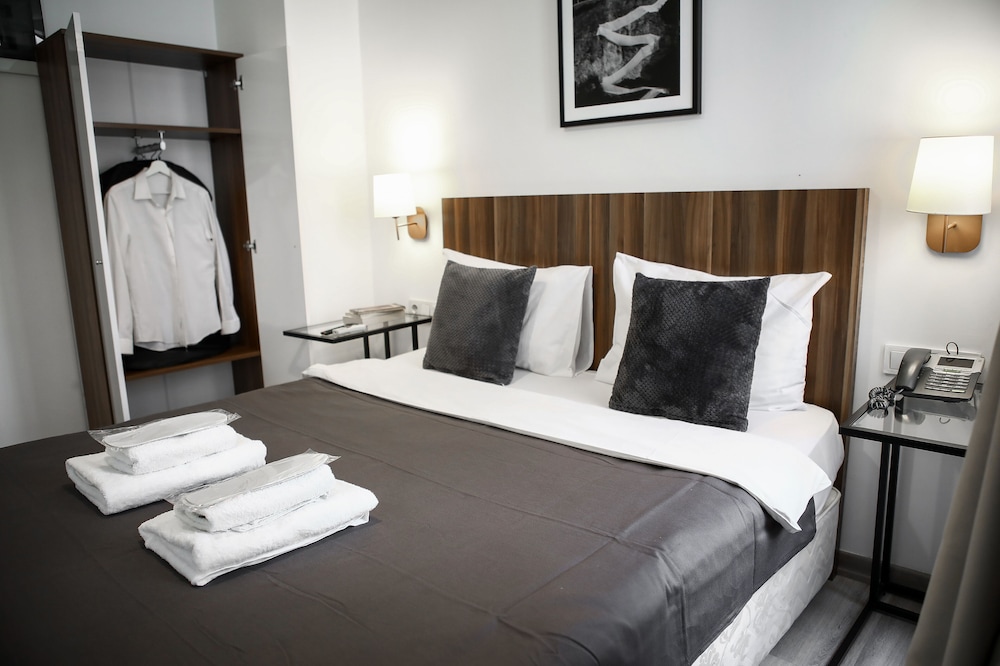 Montena Suite - Adults Only 12/50