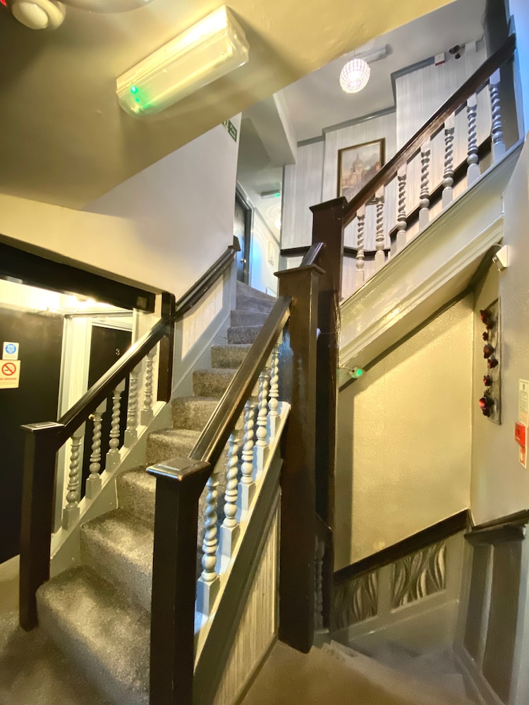 Greyfriars Lodge 4/49
