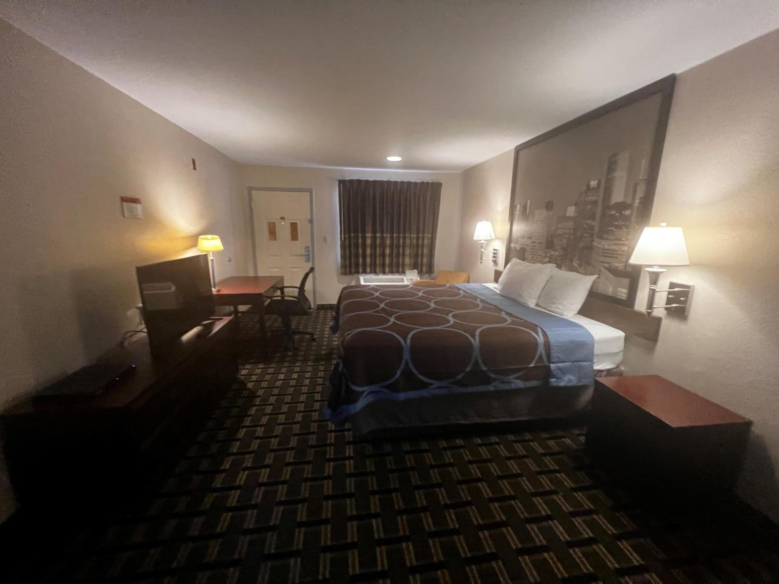 Hotel Baytown/I-10 25/56