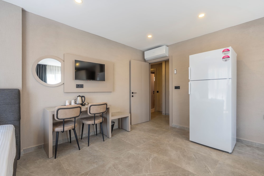 Lara Beach Homes 24/50
