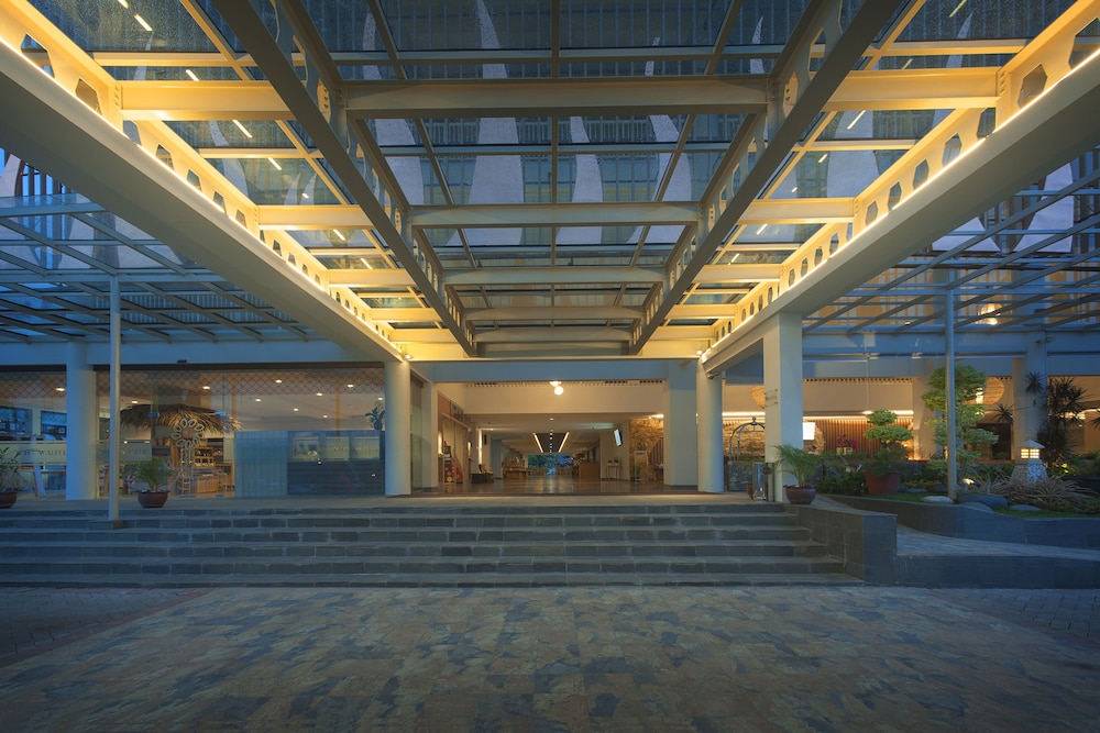 The Wujil Resort and Conventions Semarang 11/43