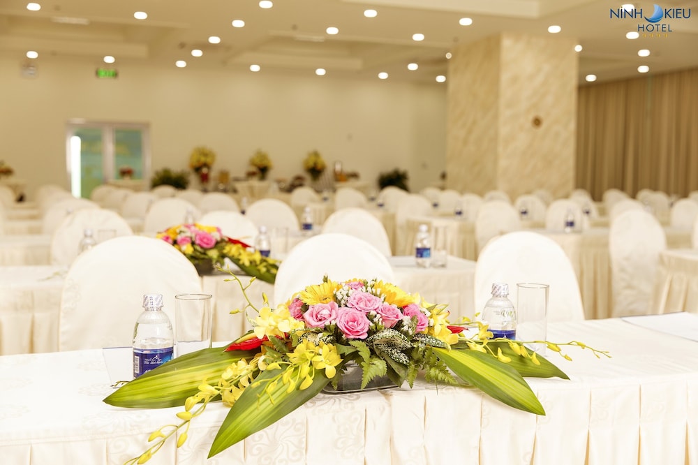 Ninh Kieu Riverside Hotel 51/70