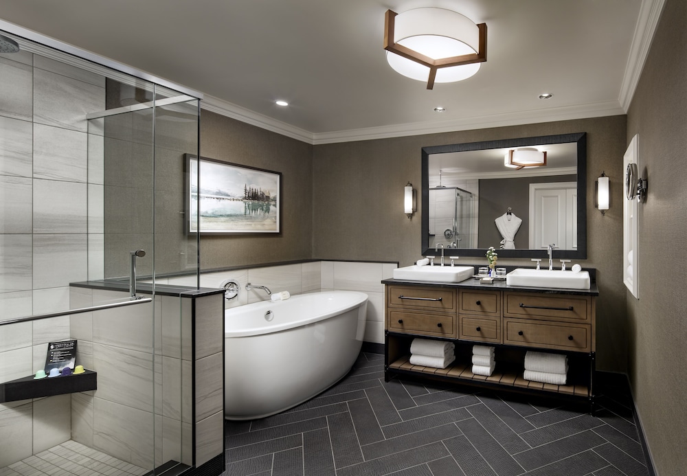 Fairmont Chateau Whistler Gold Experience 48/48
