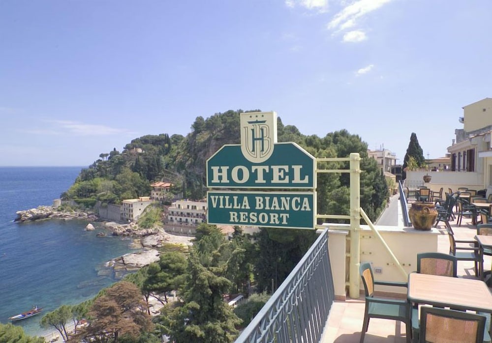Villa Bianca Resort 33/42