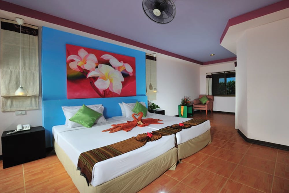 Koh Ngai Cliff Beach Resort 23/61