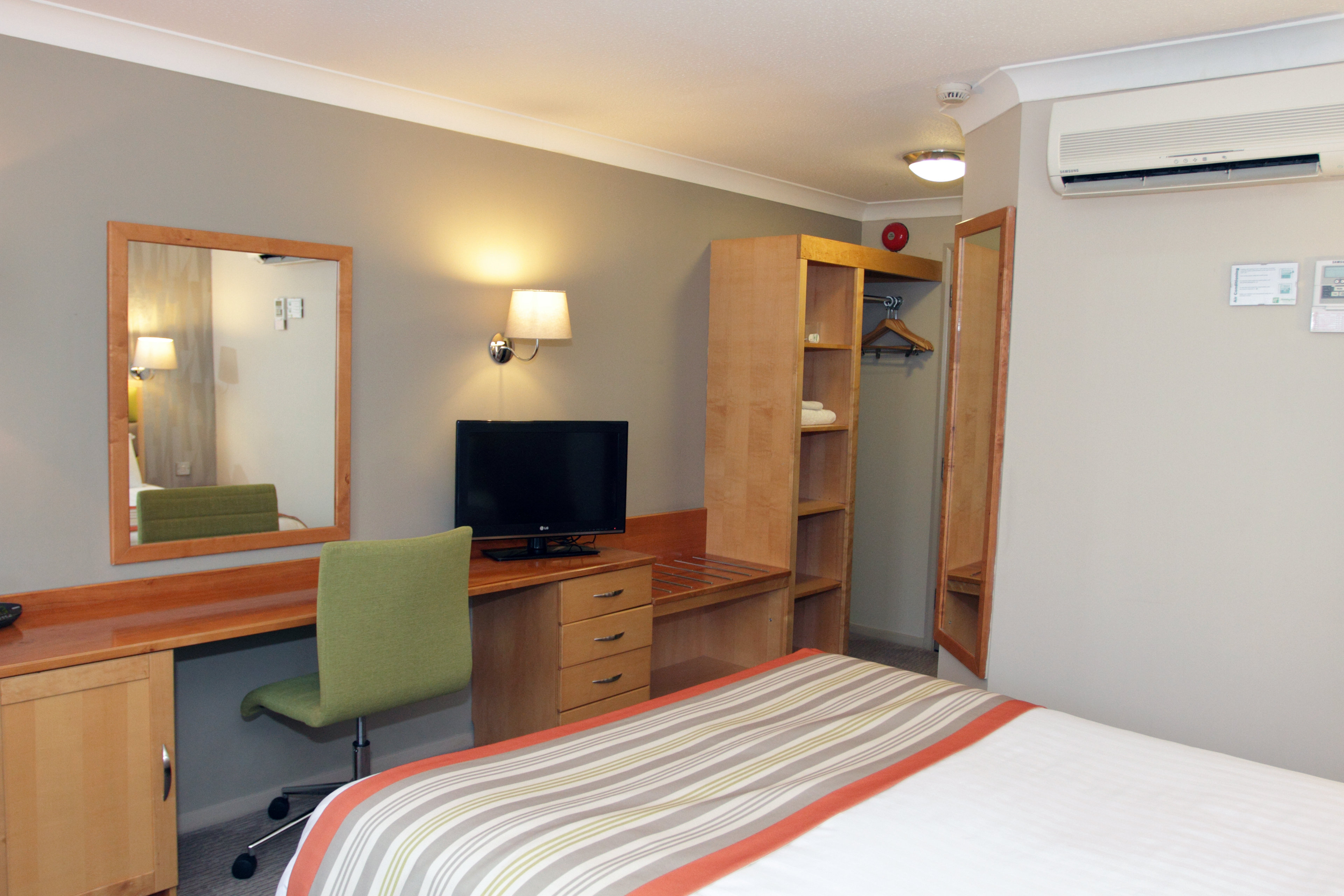 Holiday Inn A55 Chester West 15/50