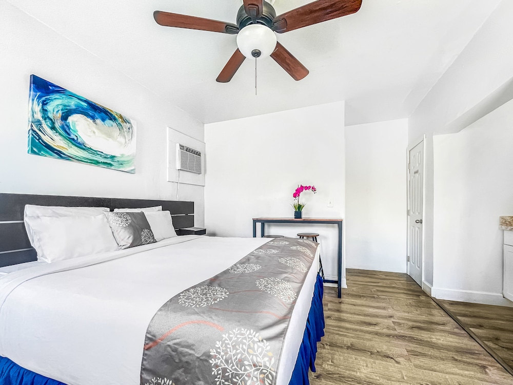 Studio, Ocean front