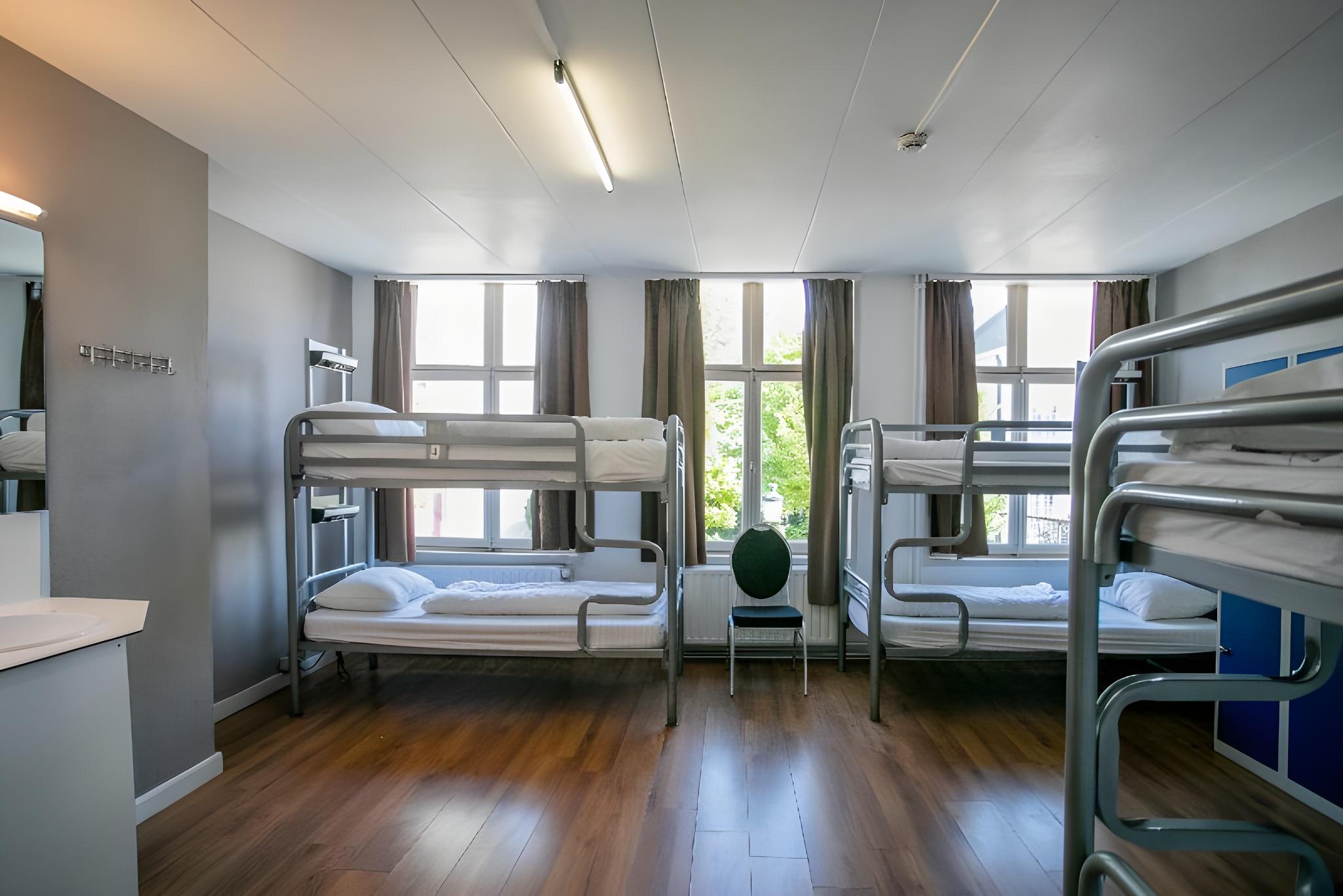Private, 8 Bedrooms, Shared Bathroom