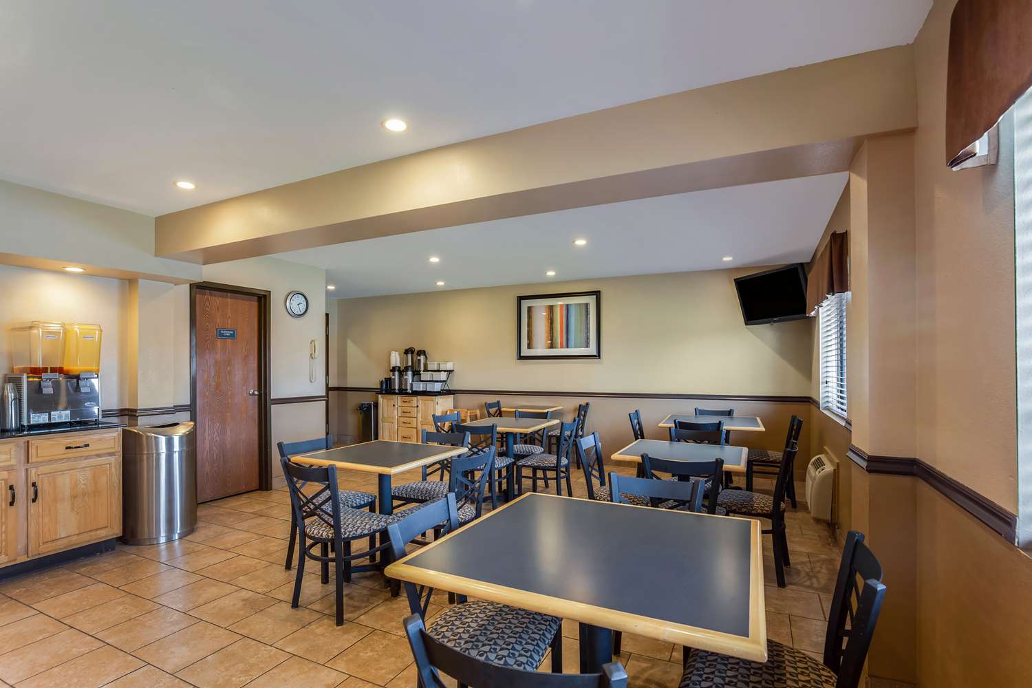 Best Western U. S. Inn 21/24