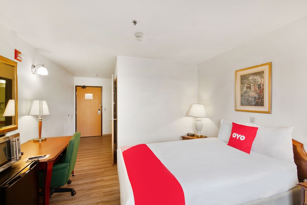 OYO Hotel Portage I-94 21/39