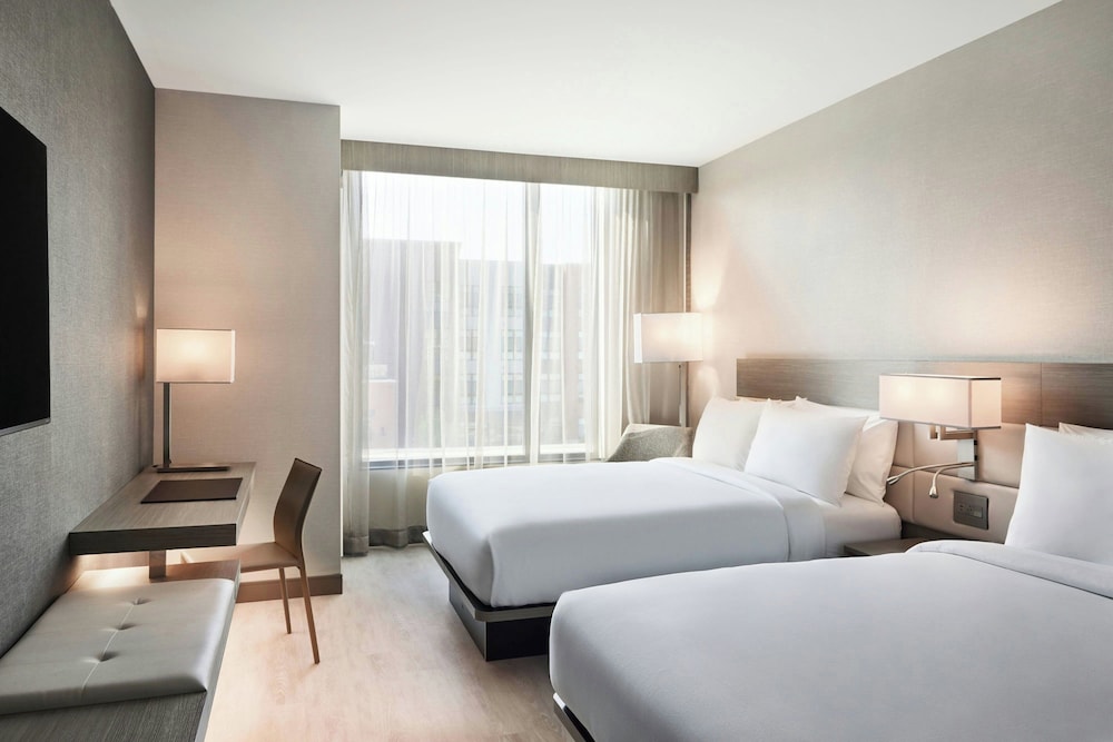 AC Hotel by Marriott St. Louis Chesterfield 15/50