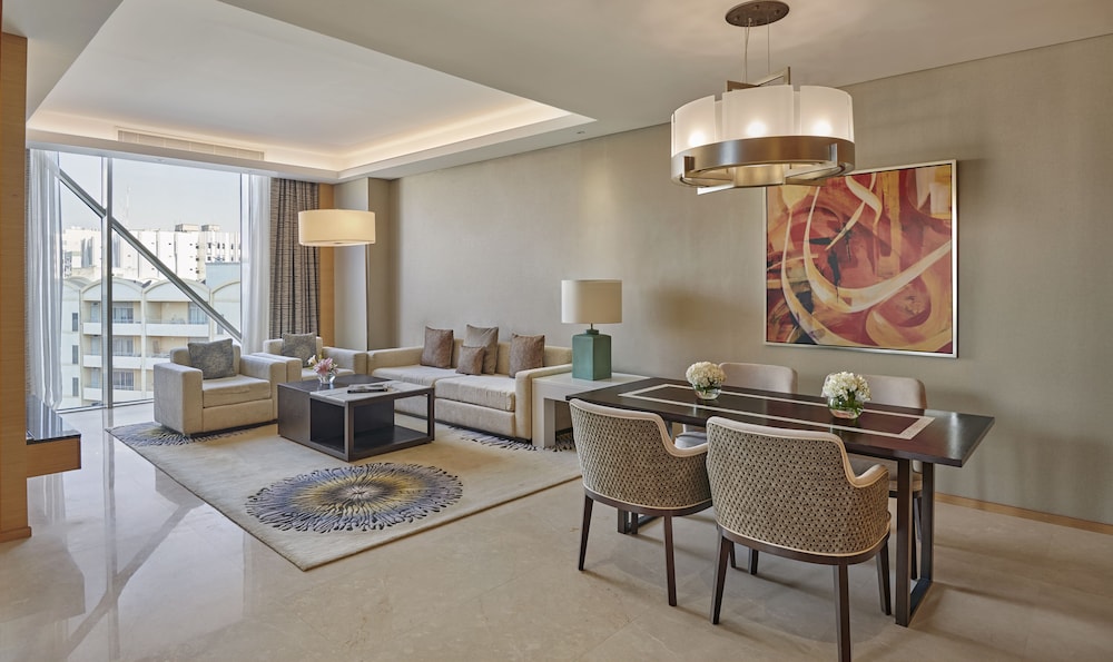 حياة ريجينسي(Hyatt Regency Riyadh Olaya) 46/75