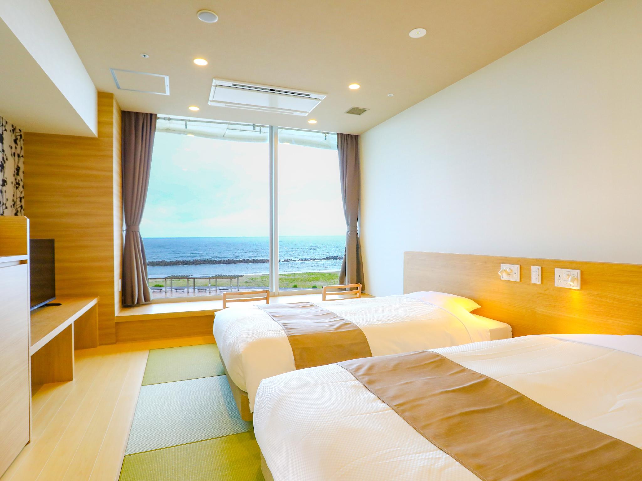 Japanese, Superior, Sea Side, on the Side