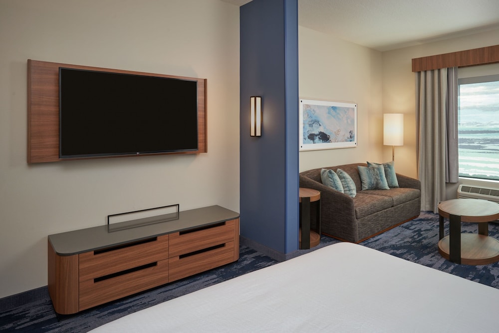 Fairfield Inn & Suites by Marriott West Palm Beach 10/37