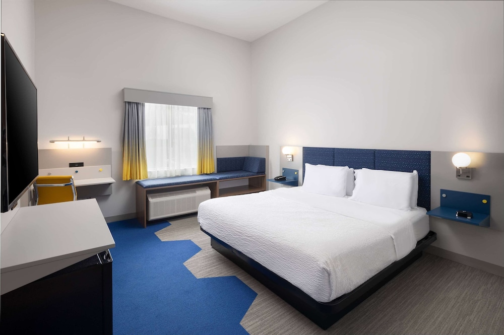 Microtel Inn and Suites by Wyndham Macedon 7/25