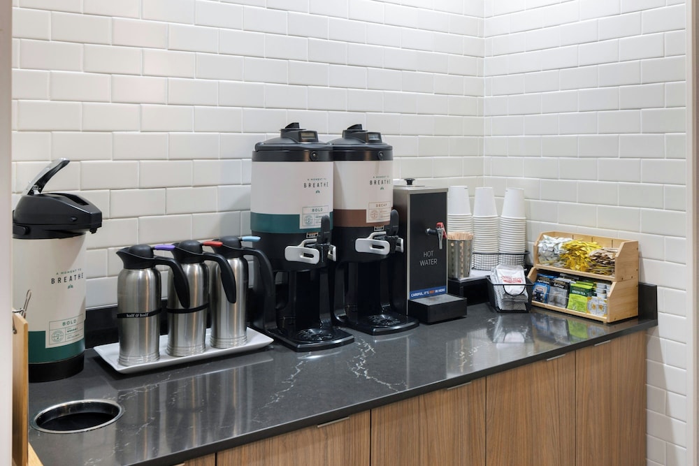 Fairfield Inn And Suites Lake City 14/50