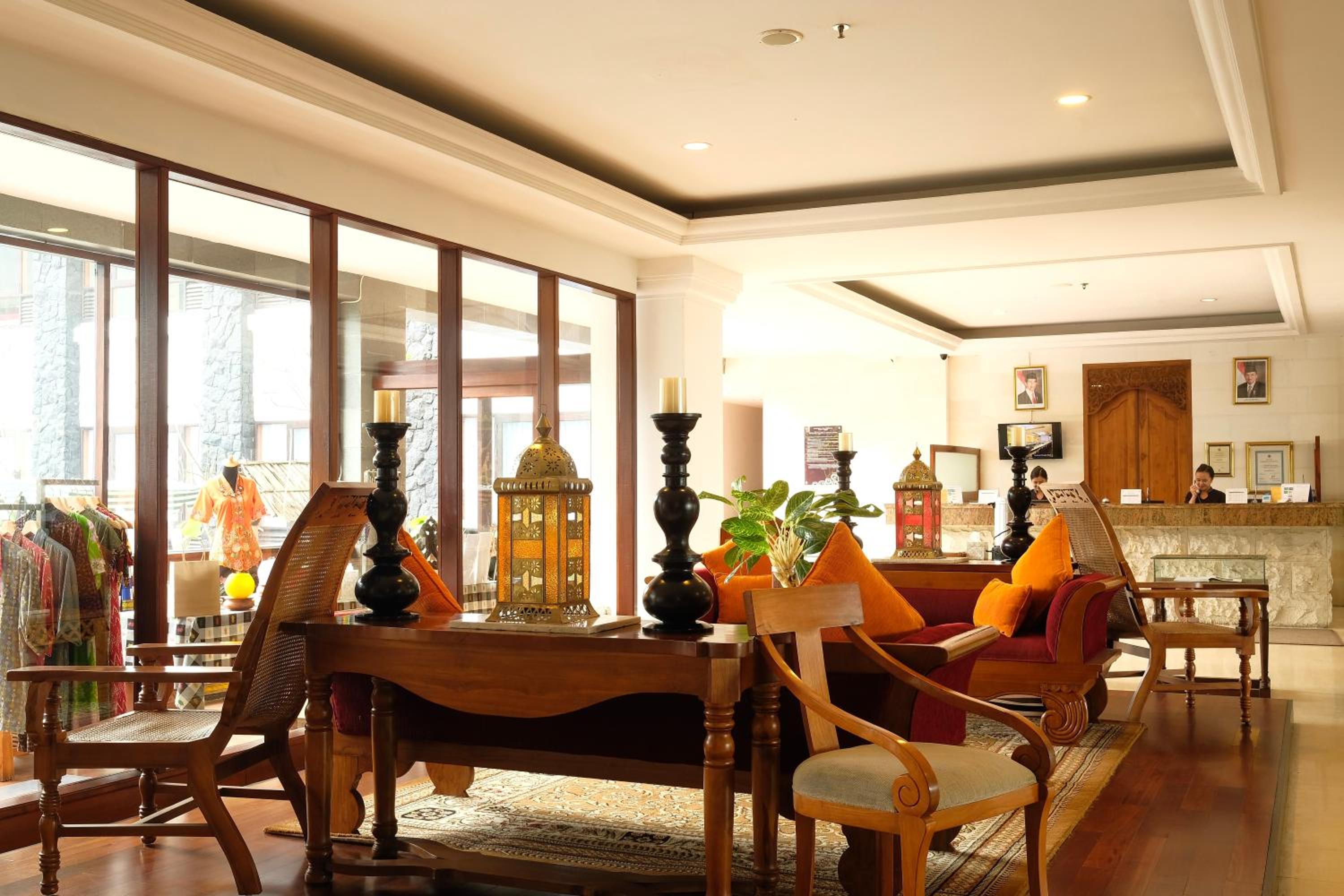 The Grand Hill Bistro Cafe Resort Hotel 30/57