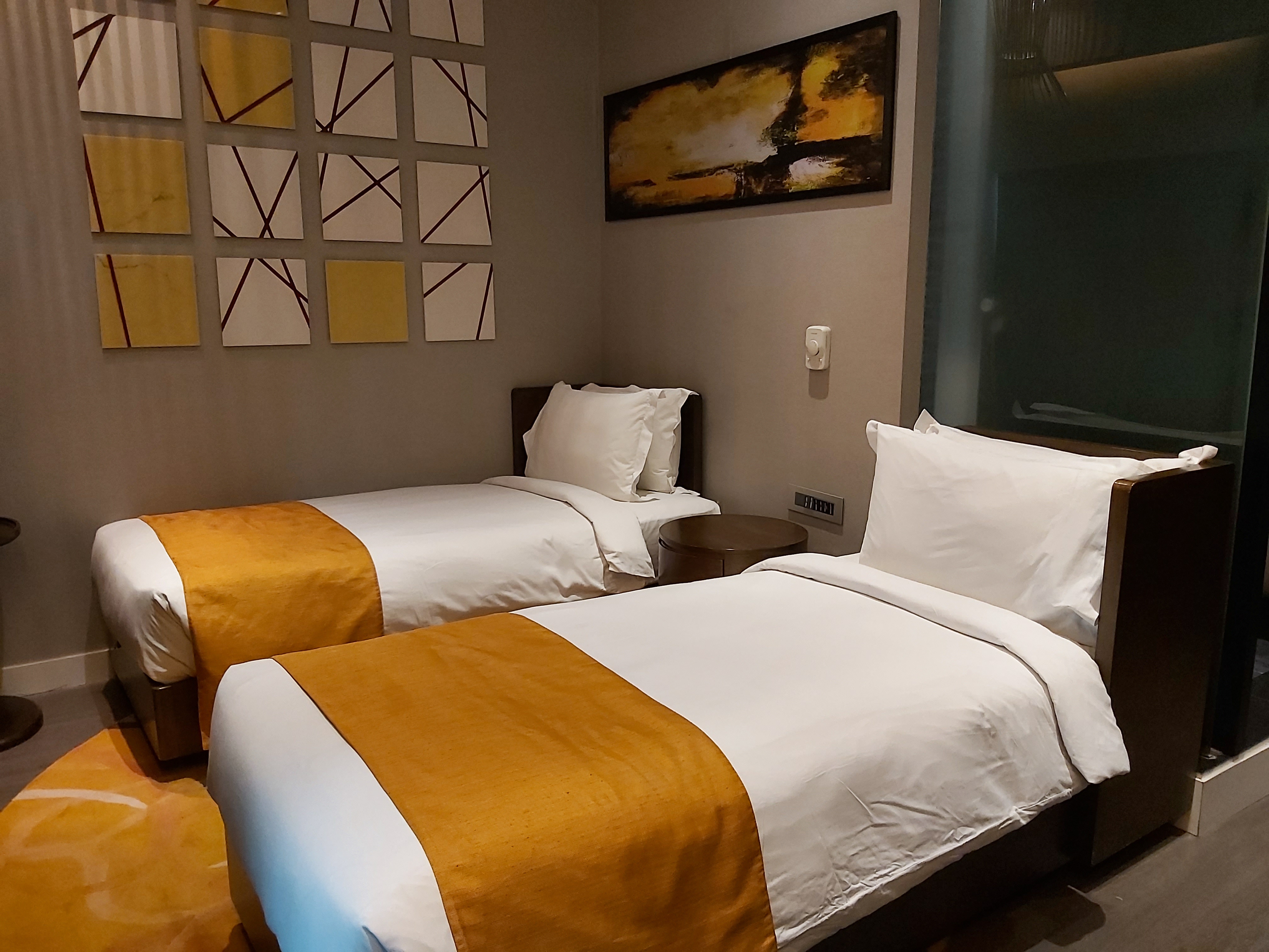 Standard, Twin Beds, Unit Wing