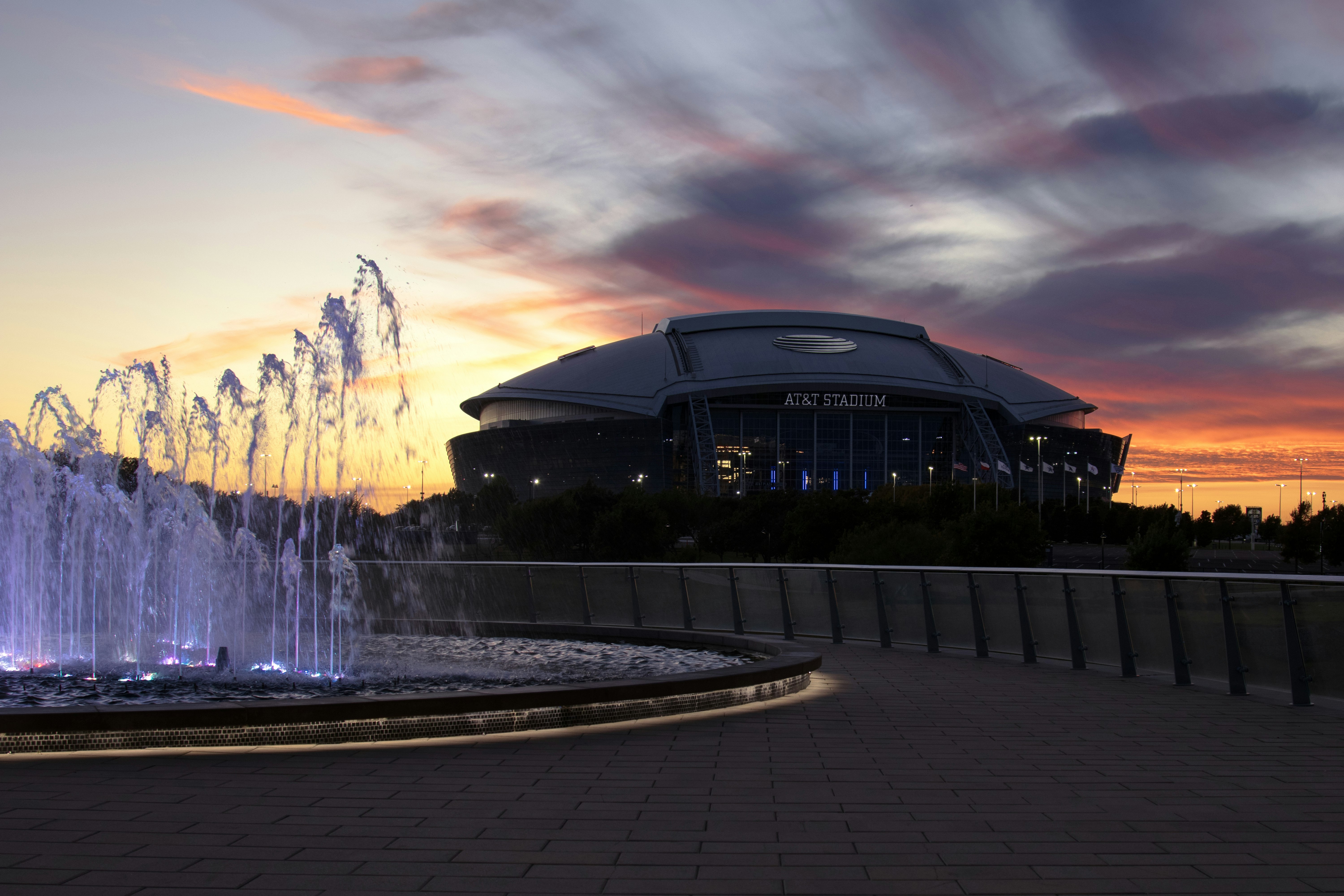 Live By Loews Arlington Tx 64/75