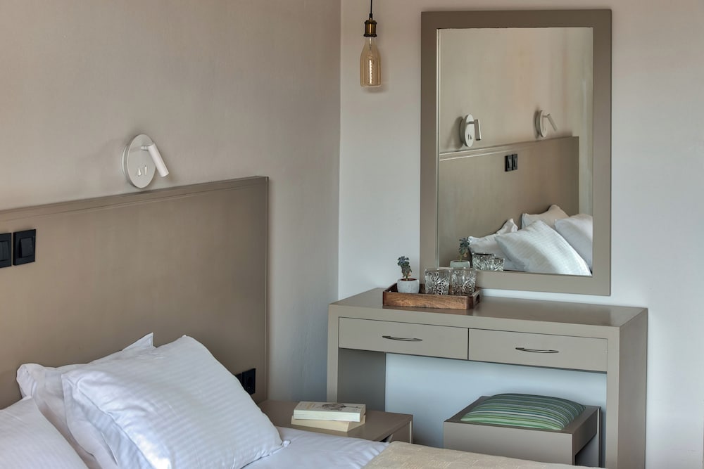 غرفة كومفورت بسرير كوين، Ecoresort Zefyros Hotel 6/8