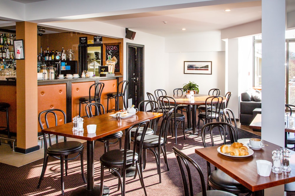 Club Wyndham Wanaka, Trademark Collection by Wyndham 37/43