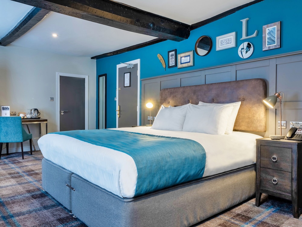 Almondsbury Interchange Hotel 13/31