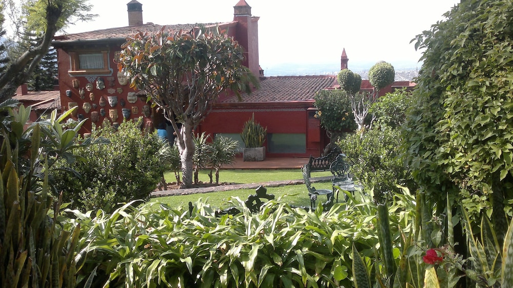 Villa San Jose Hotel And Suites 3/50