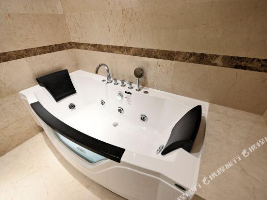 Feixian Ginza Jiayue Hotel 26/27