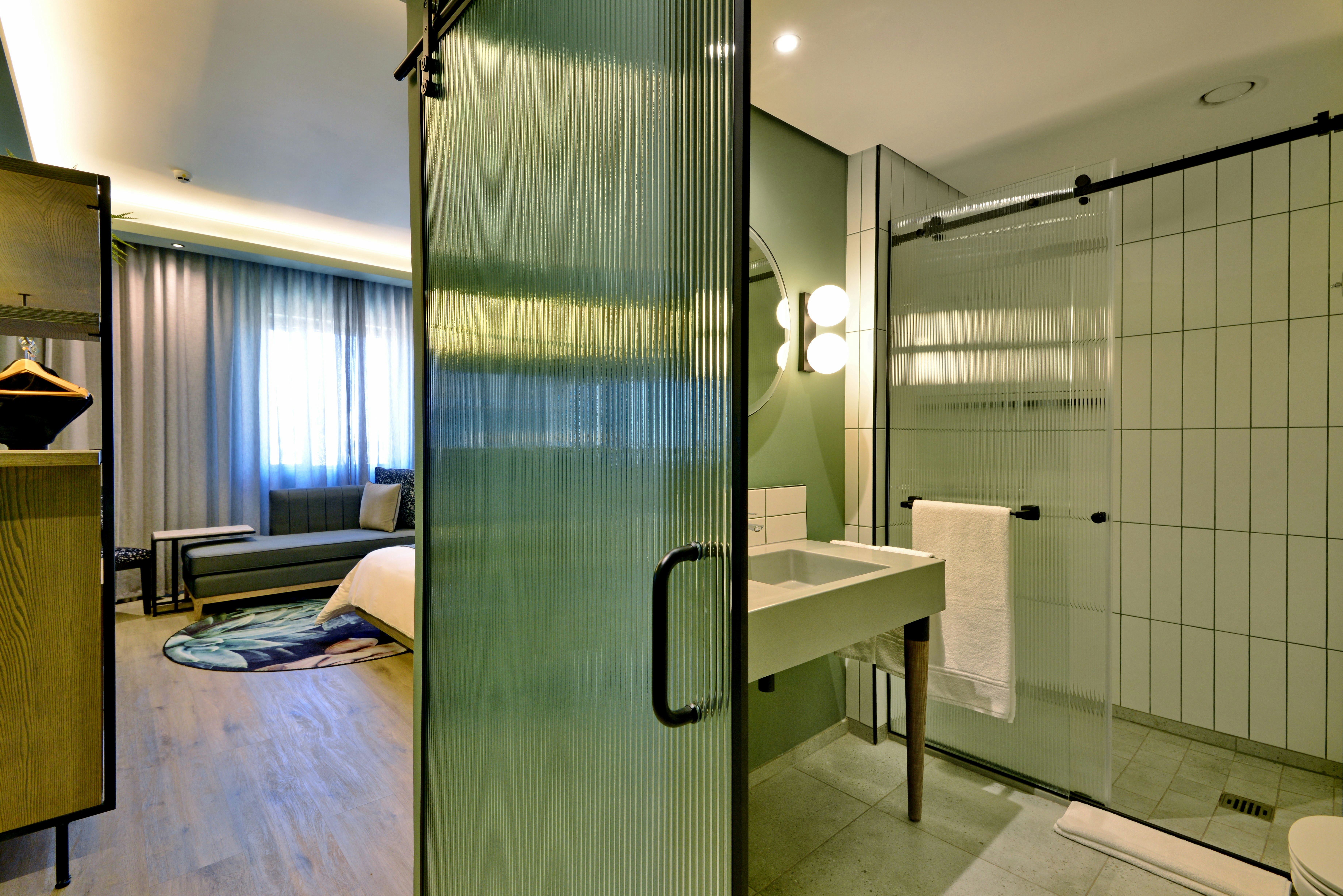 Courtyard Hotel Waterfall City 13/26