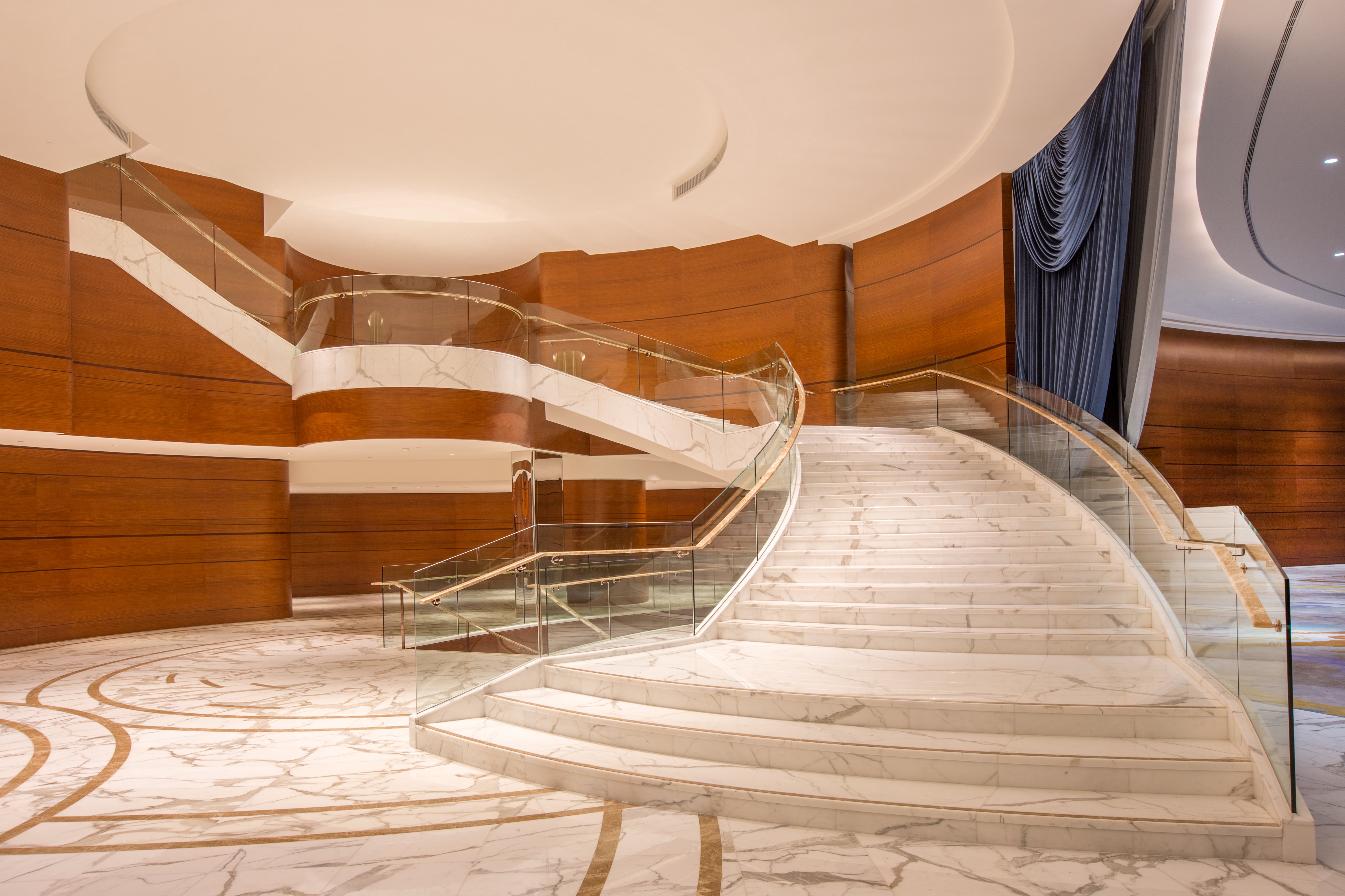 Crowne Plaza Macau 37/77