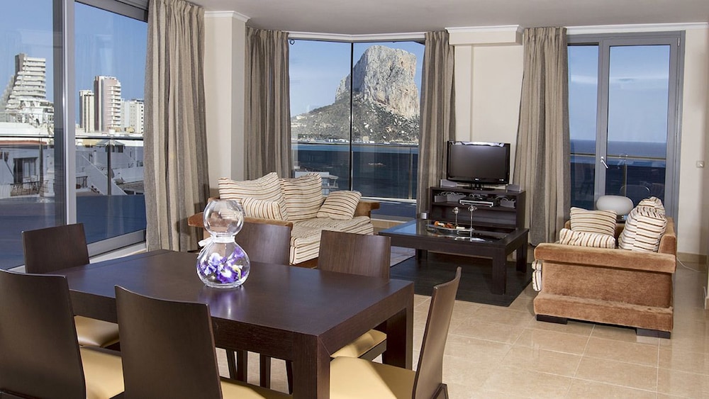 Apartamentos del Mar 22/28