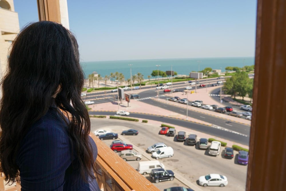 Kuwait Palace Hotel Apartment 57/66