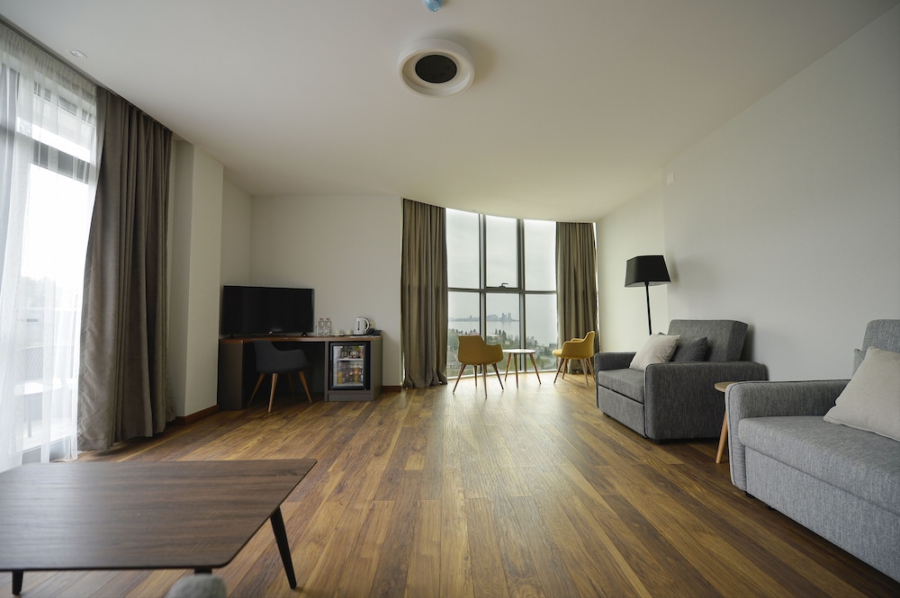 Calligraphy Hotel 40/50