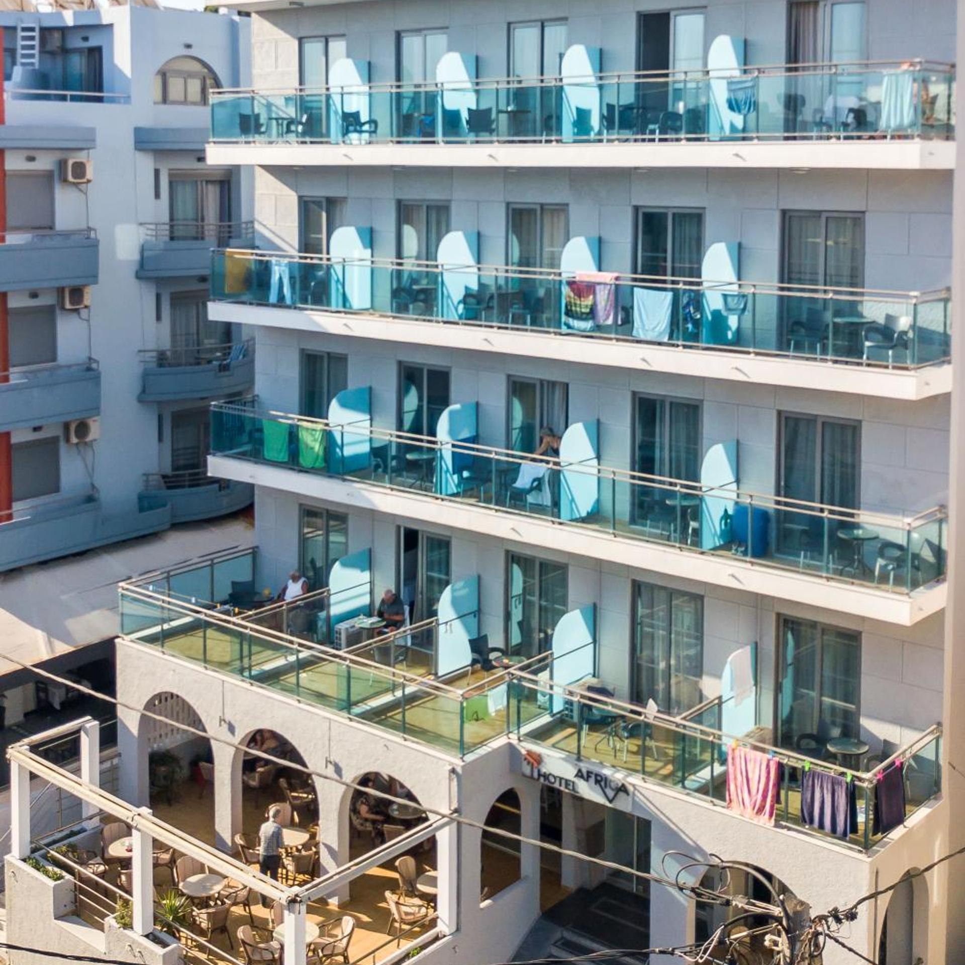 Africa Hotel 6/48
