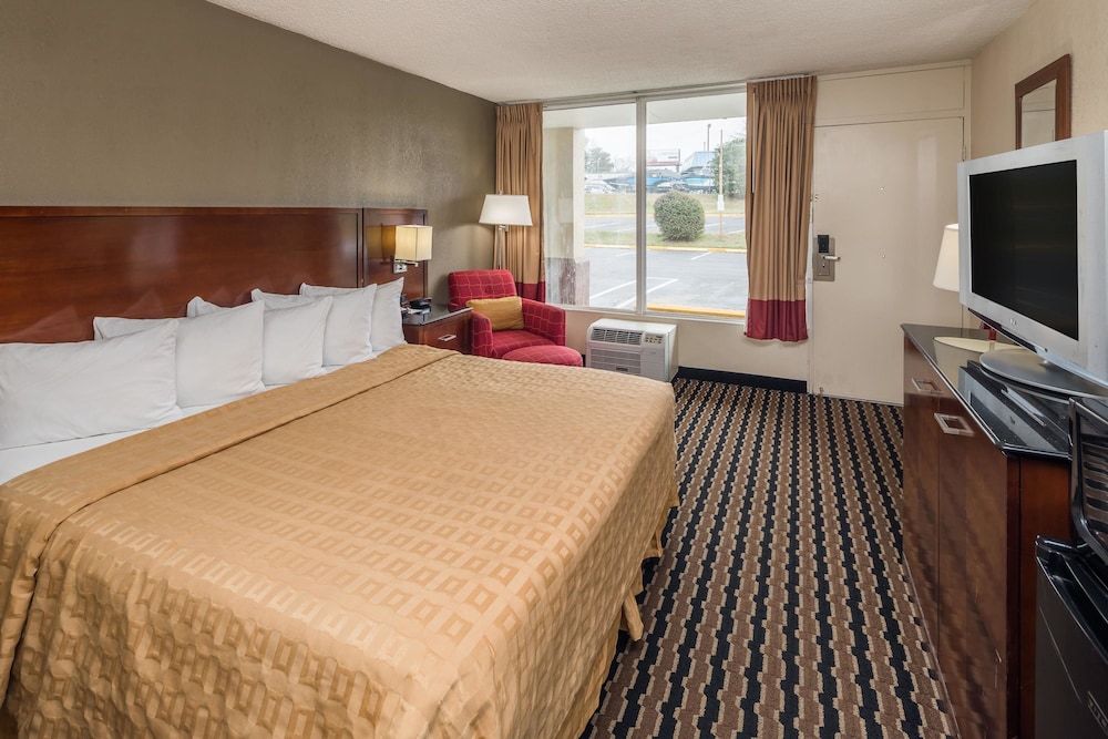 Red Roof Inn Charlotte - Airport 10/35