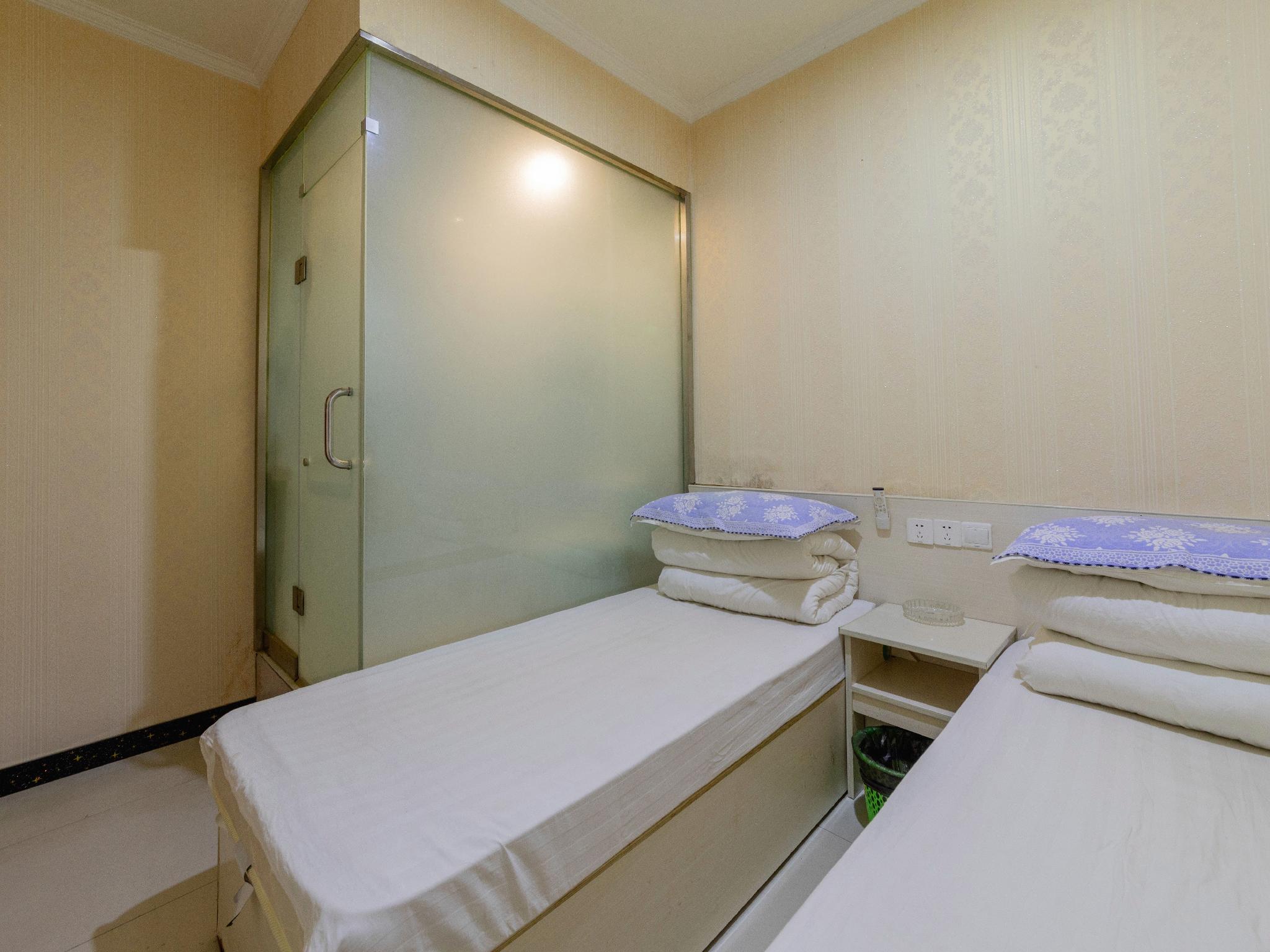 Yuyuan Hotel 24/43