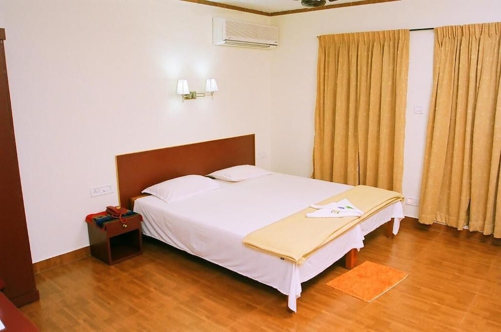 Hotel Srinivas 20/65