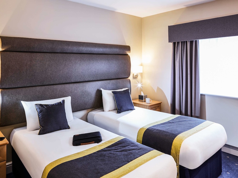 Mercure Newbury West Grange Hotel 16/72