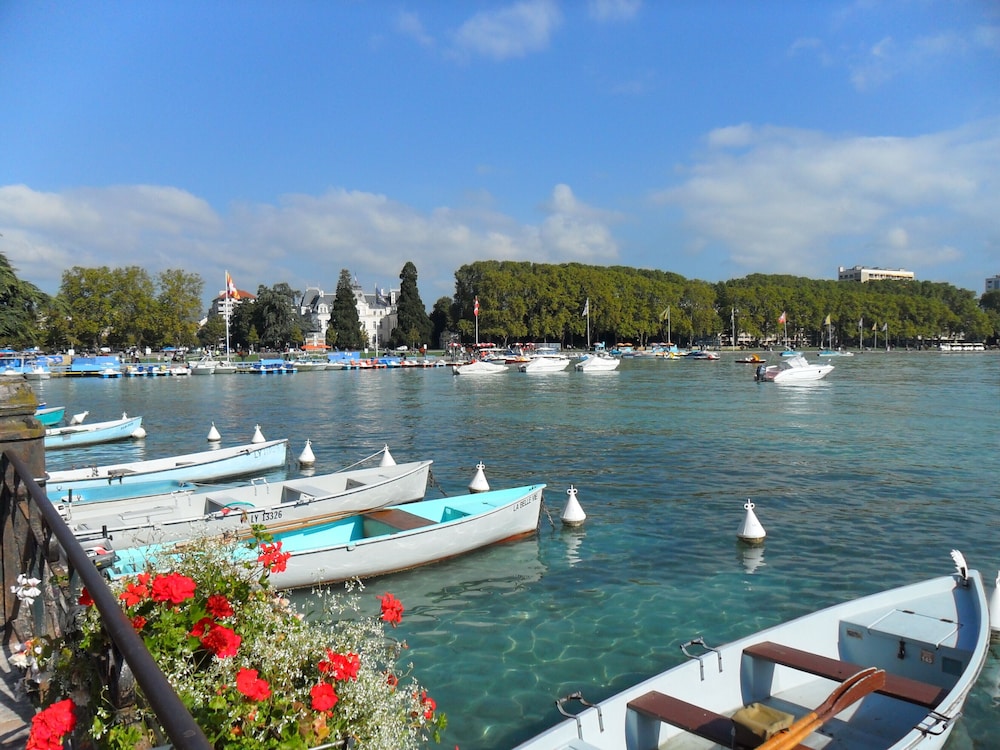 Mercure Annecy Centre 57/69